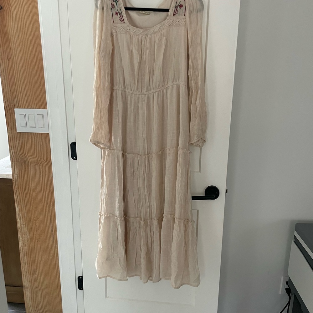Chic Beige Long Sleeve Maxi Dress